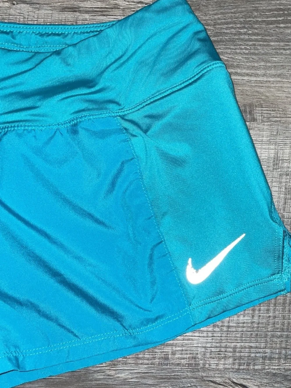 Women's NIKE Dri-Fit Shorts Size Medium Teal ~ Lined  ~ 3.5
